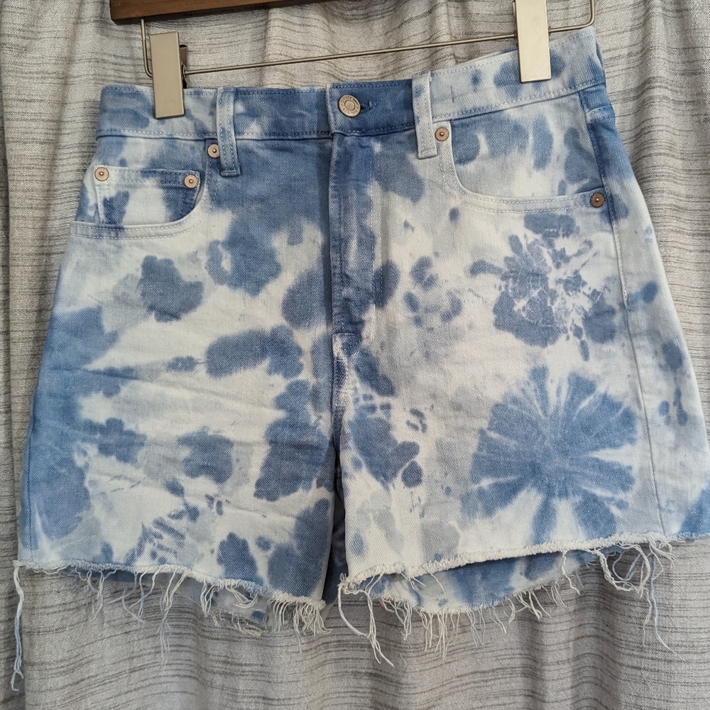 GAP high rise 4" short tie dyed